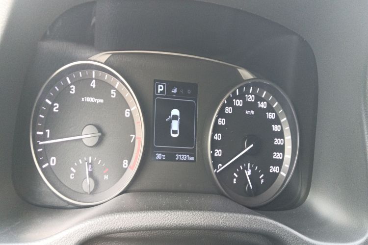 现代 领动 2016款 1.6L 自动智炫·精英型中控内饰14