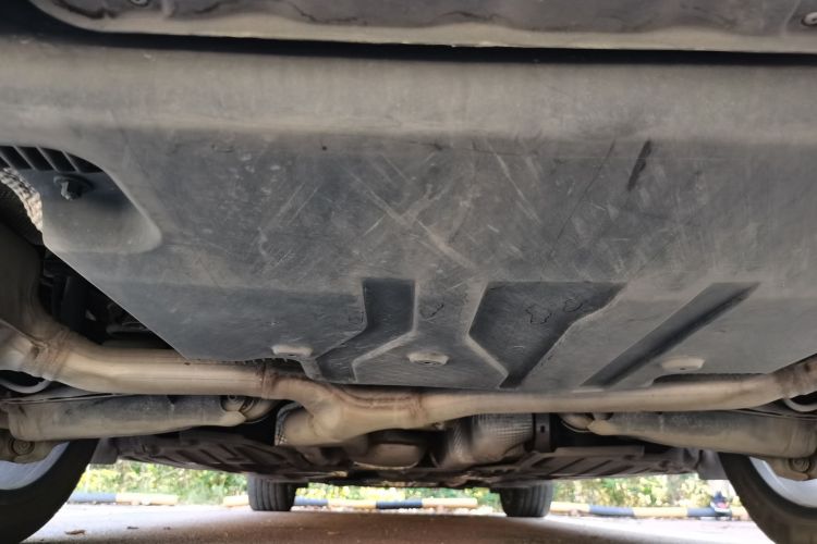 奔驰E级 2020款 改款 E 260 L局部细节9008