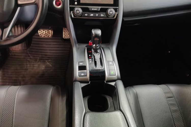 本田 思域 2021款 HATCHBACK 220TURBO CVT劲擎控中控内饰18