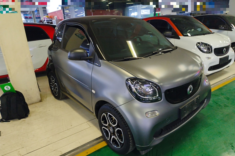 smart fortwo 2019款 0.9T 66千瓦硬顶风擎版 国VI车身外观6002