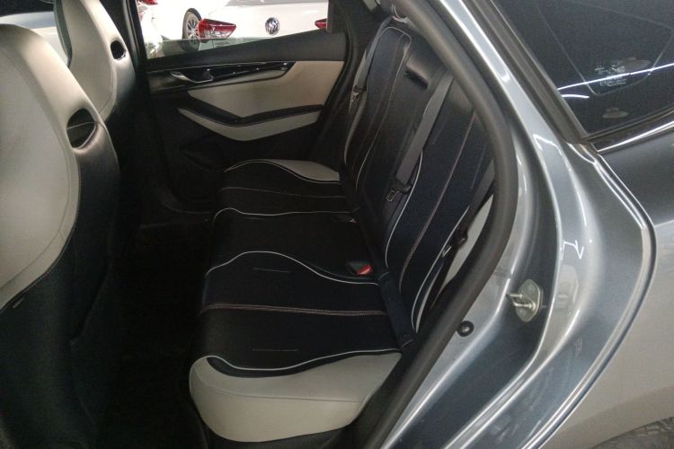 比亚迪 秦PLUS 2021款 DM-i 55KM 旗舰型中控内饰7004