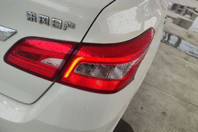 日产 轩逸 2022款 经典 1.6XE CVT舒适版车身外观9