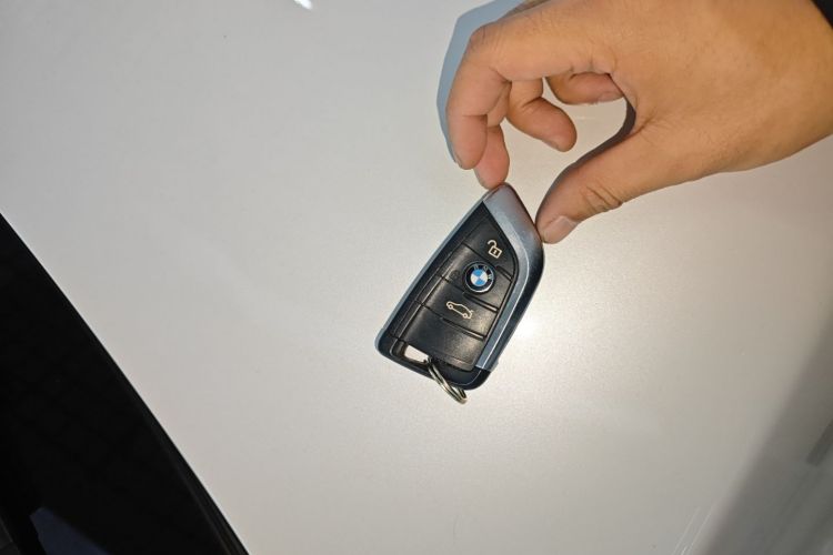 宝马2系旅行车 2019款 218i 时尚型中控内饰7001