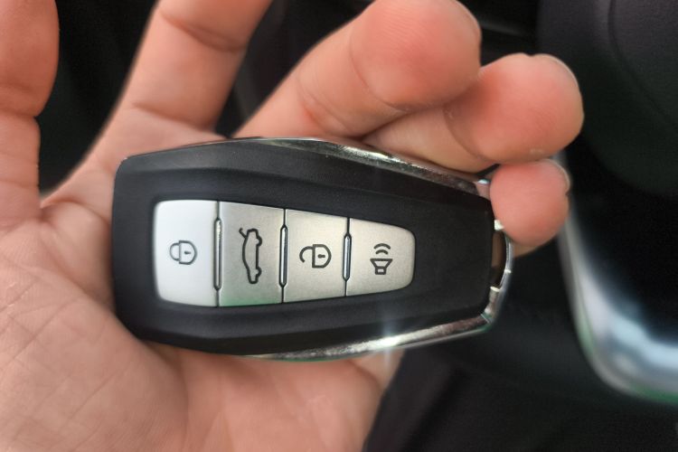 吉利汽车 帝豪 2023款 第4代冠军版 1.5L CVT旗舰型中控内饰11