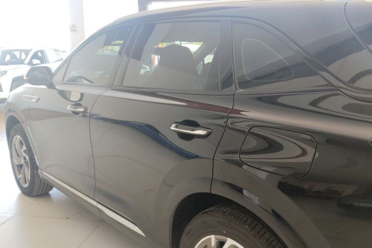 红旗HS3 PHEV 2024款 PHEV 115km 劲为版车身外观4