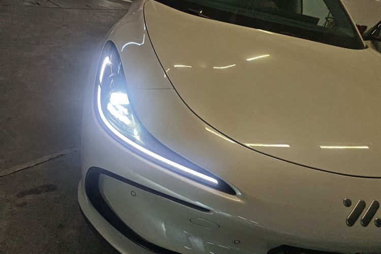 智己汽车 智己L6 2024款 Max 超强性能版车身外观8