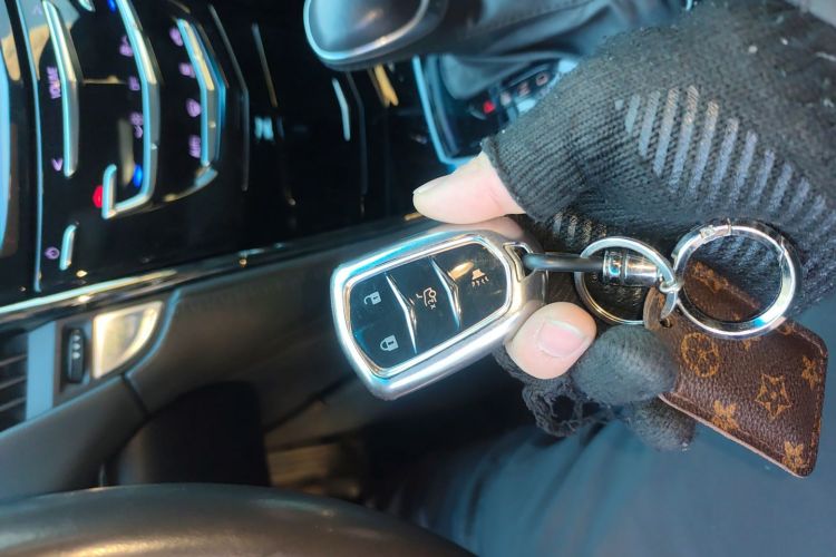 凯迪拉克ATS-L 2017款 28T 时尚型中控内饰11