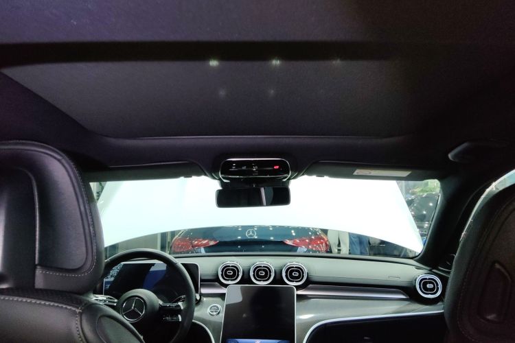奔驰C级 2023款 改款 C 260 L 皓夜运动版中控内饰22