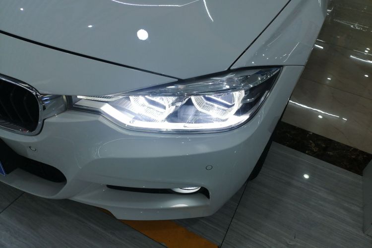 宝马3系 2017款 320Li M运动型车身外观36