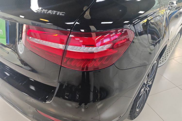 奔驰GLC 2018款 GLC 200 4MATIC车身外观9