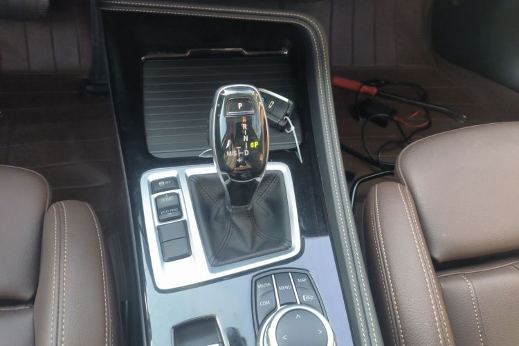 宝马1系 2021款 改款 125i M运动曜夜版中控内饰18