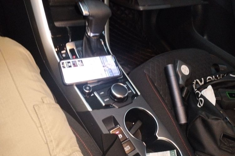 宝沃BX3 2020款 20TGDI 两驱自动舒适型中控内饰18