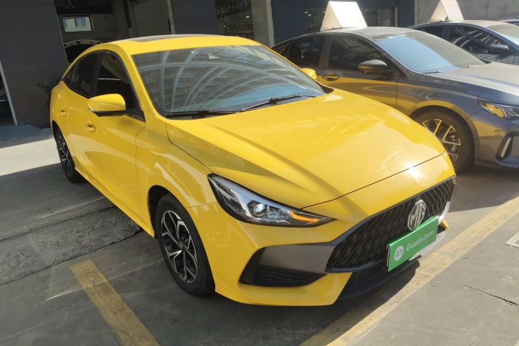 名爵 MG5 2022款 180DVVT CVT青春旗舰版车身外观3