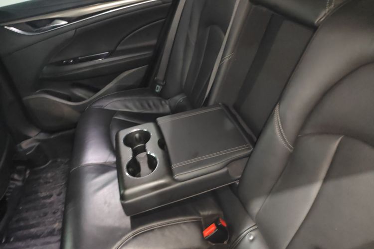 别克 君越 2016款 改款 28T 精英型中控内饰7004