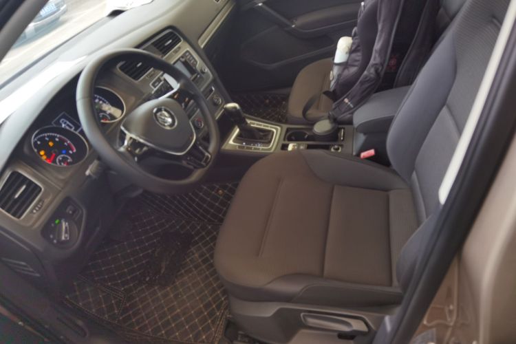 大众 高尔夫 2016款 230TSI 自动舒适型中控内饰19