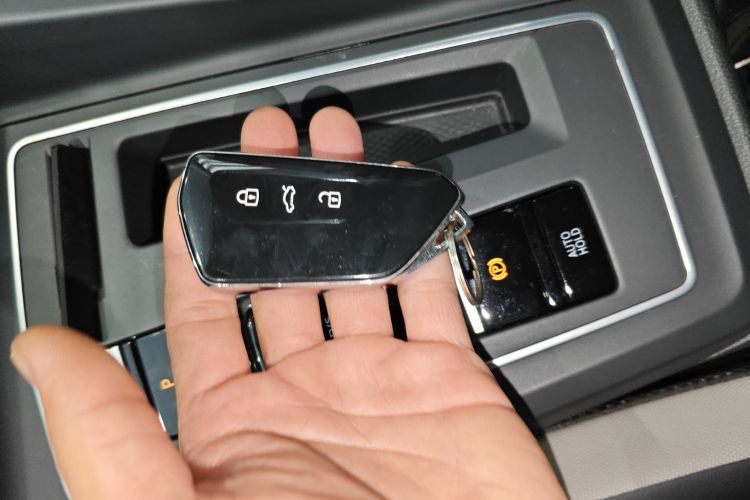 大众 高尔夫 2023款 280TSI DSG Pro中控内饰7001