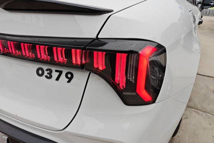 领克03 2023款 1.5TD DCT劲Plus车身外观9