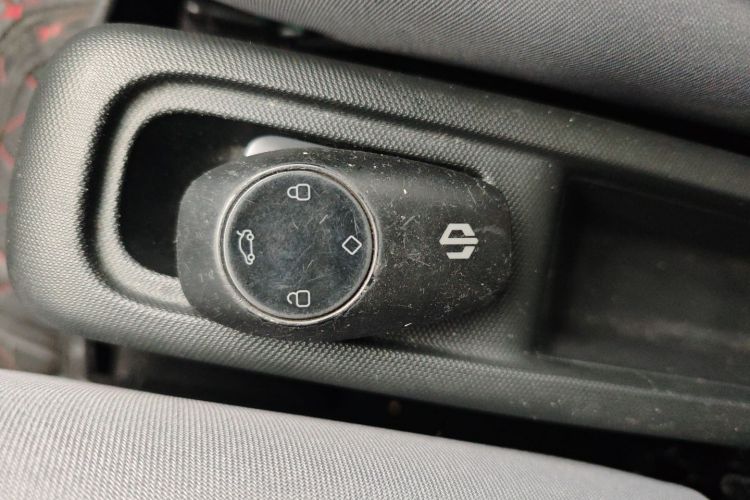 零跑汽车 零跑T03 2024款 310舒享版中控内饰11