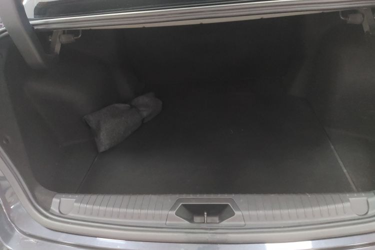 奇瑞 艾瑞泽5 PLUS 2023款 1.5T CVT享PLUS机舱底盘23