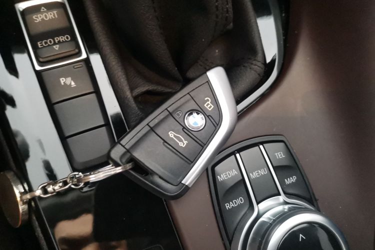 宝马X1 2018款 sDrive20Li 领先型中控内饰11