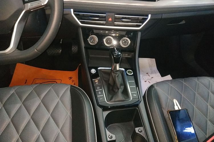 大众 速腾 2023款 300TSI DSG超越版中控内饰18