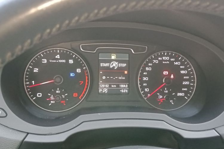 奥迪Q3 2015款 35 TFSI quattro百万纪念进享型局部细节14