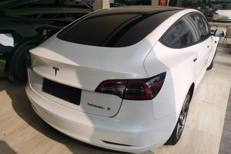 特斯拉 Model 3 2022款 后轮驱动版车身外观6005