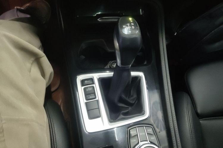 宝马1系 2018款 118i 设计套装型中控内饰18