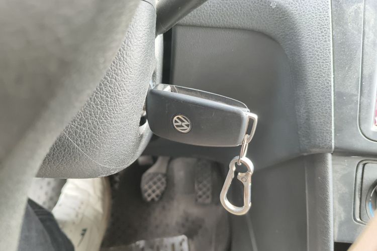 大众 桑塔纳 2015款 1.6L 手动风尚版中控内饰7001