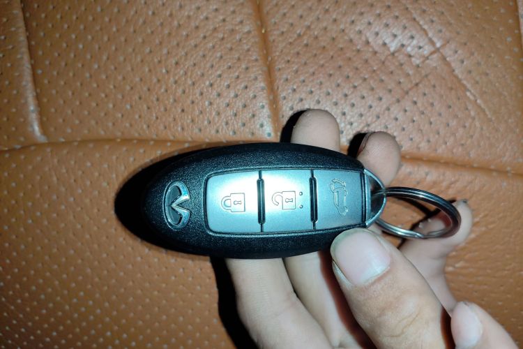 英菲尼迪QX60(进口) 2018款 2.5 S/C Hybrid 两驱卓越版 国VI中控内饰7001