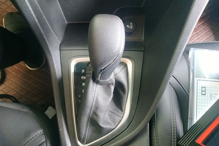 别克 英朗 2021款 改款 1.3T 自动轻混动精英型中控内饰18