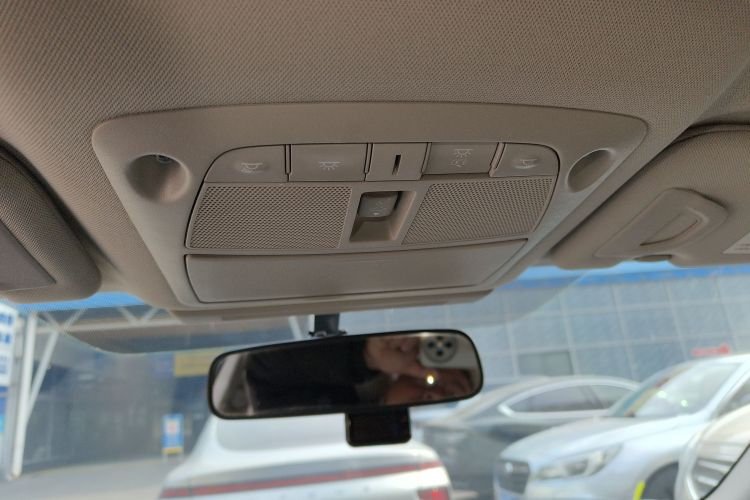 英菲尼迪Q50L 2015款 2.0T 舒适版局部细节22