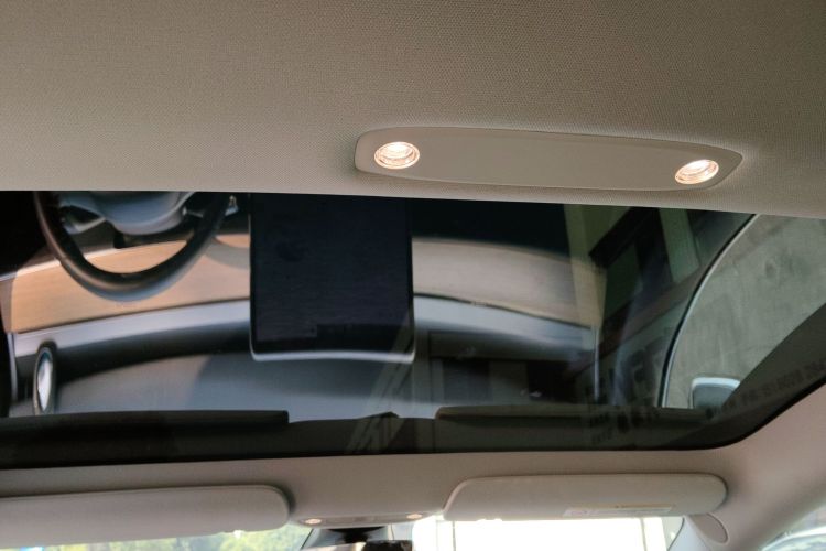 特斯拉 Model 3 2019款 标准续航后驱升级版局部细节22