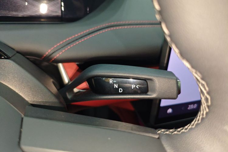 小米汽车 小米SU7 2024款 四驱超长续航高阶智驾Max版中控内饰18