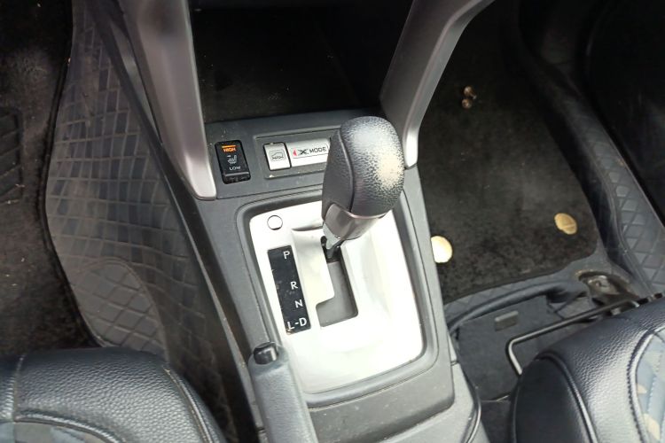 斯巴鲁 森林人 2014款 2.0i 自动豪华版中控内饰18