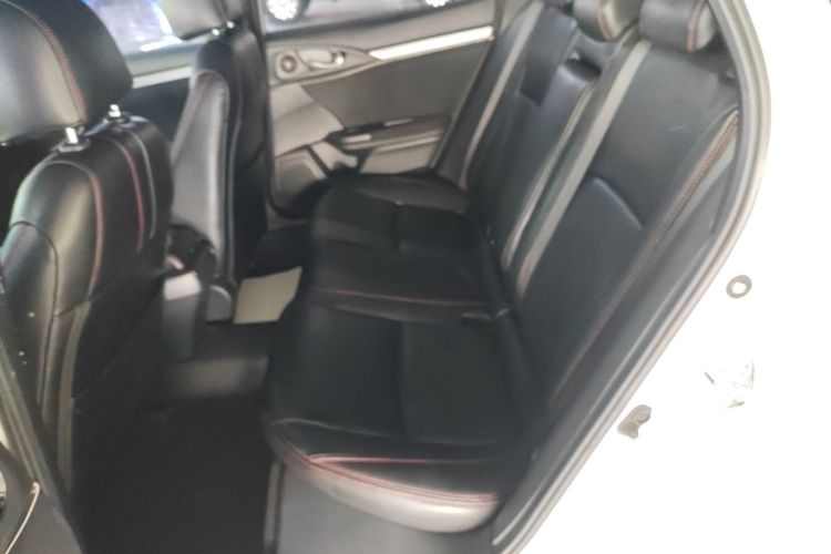 本田 思域 2021款 HATCHBACK 220TURBO CVT潮酷控中控内饰21