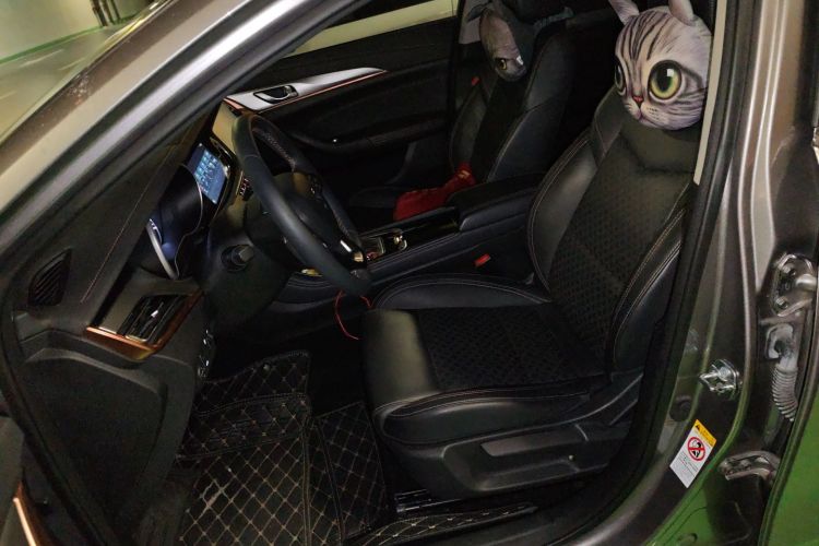 长安 逸动 2018款 XT 1.6L GDI 自动风潮型 国V中控内饰19