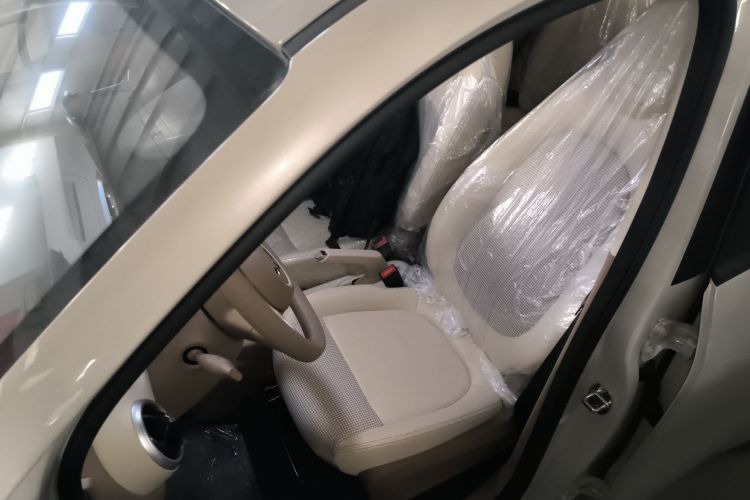 五菱汽车 宏光MINIEV 2025款 四门版 进阶款中控内饰19