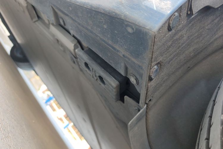 极氪001 2023款 ME版 100kWh局部细节9003