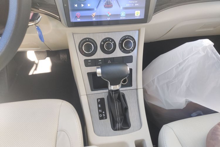 野马汽车 斯派卡 2022款 1.5L CVT豪华型局部细节18