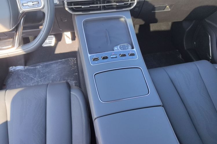 捷途山海L9 2025款 1.5TD 2DHT 旗舰版 6座中控内饰18