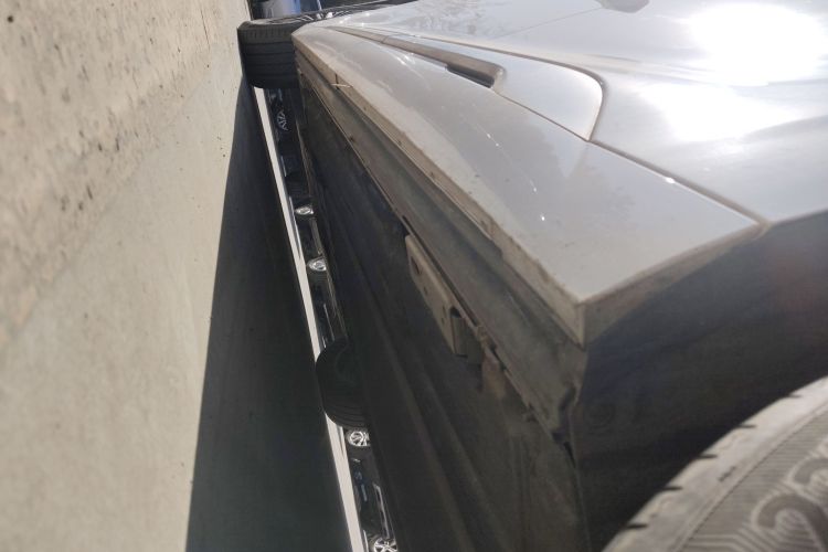 腾势D9 2022款 DM-i 1040 尊贵型局部细节9002