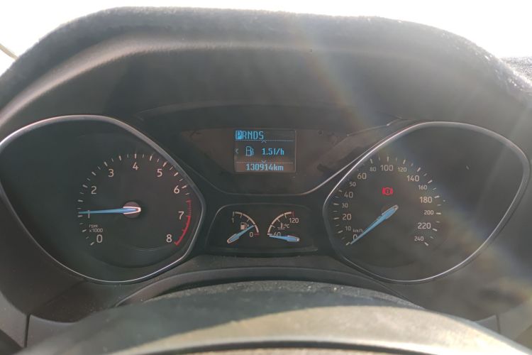 福特 福克斯 2017款 两厢 1.6L 自动风尚型智行版局部细节14