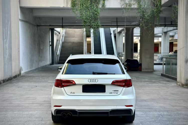 奥迪A3 2018款 30周年年型 Sportback 35 TFSI 运动型车身外观6004