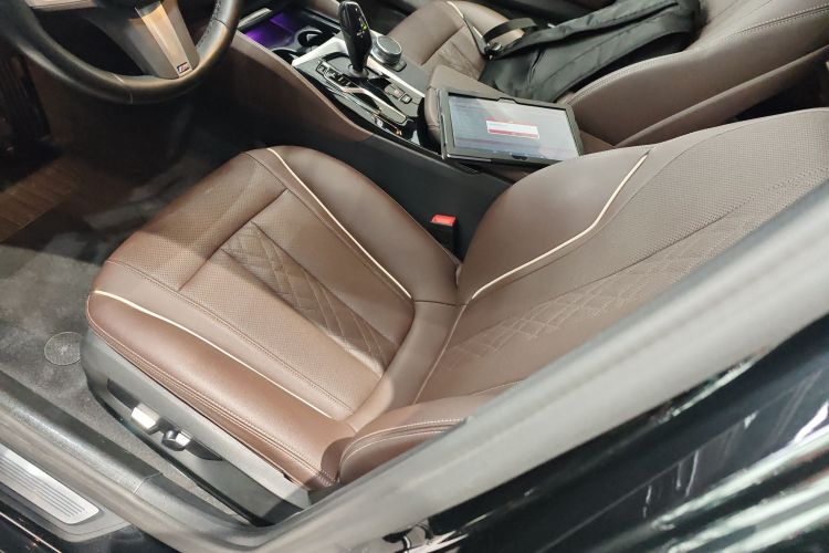 宝马5系 2023款 530Li xDrive M运动套装中控内饰19