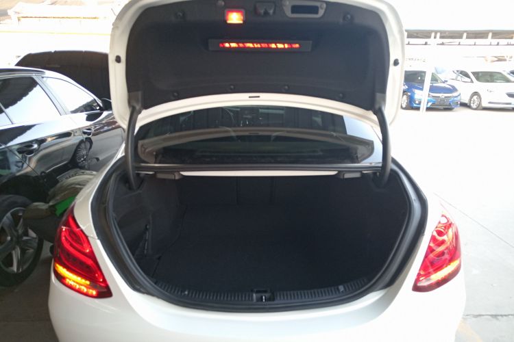 奔驰C级 2015款 C 180 L局部细节23