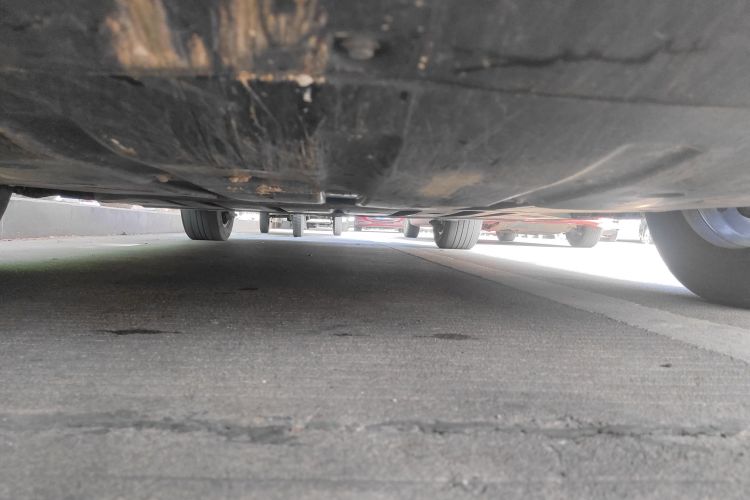 比亚迪 秦PLUS 2023款 冠军版 EV 420KM领先型局部细节9008