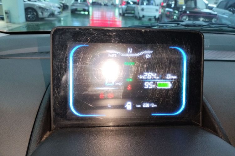 长安启源 长安Lumin 2023款 301km 蜜沁款中控内饰14