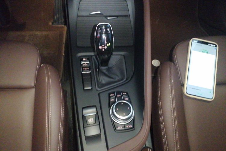 宝马X1 2021款 改款 sDrive25Li 领先型中控内饰18