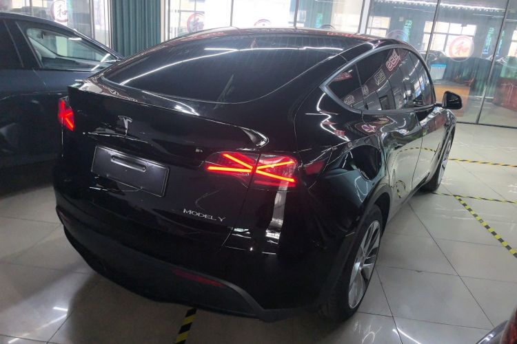 特斯拉 Model Y 2022款 改款 后轮驱动版车身外观6005